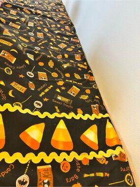Vintage Debbie Mumm Jo-Ann Fabrics Halloween Candy Corn Table Runner 5.8 feet